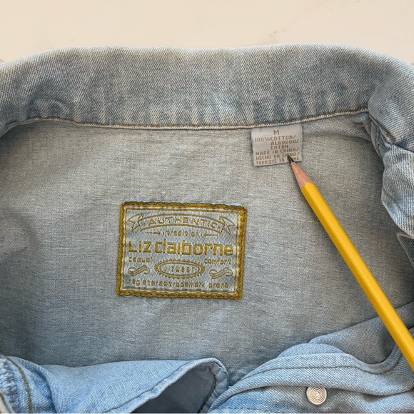 Liz Claiborne Vintage Y2K 90s Light Wash Button Down Denim Jean Vest | Medium - Picture 7 of 9